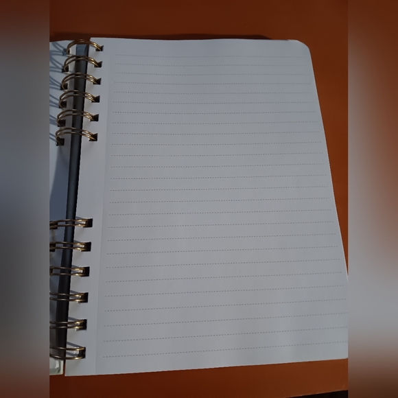 BNWT Notebook & Planner - Picture 4 of 8